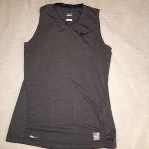 Nike work out tank size Small